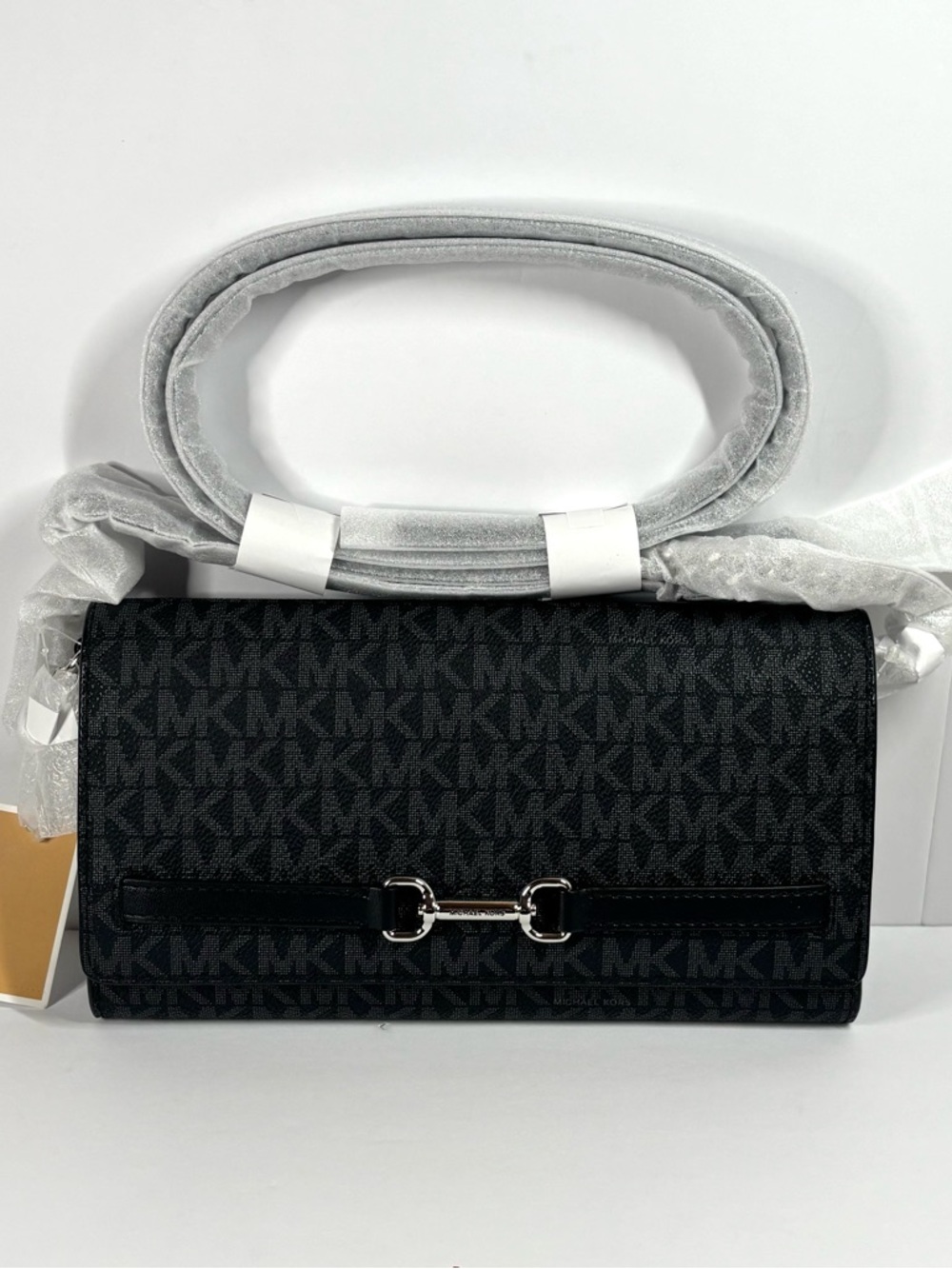 Carson Large Signature Logo Convertible Crossbody Bag (black/grey/silver)